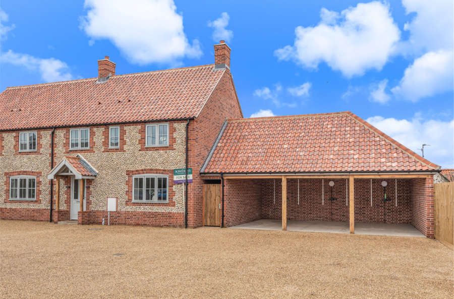 The Castle & Castle Cottages, Thornham